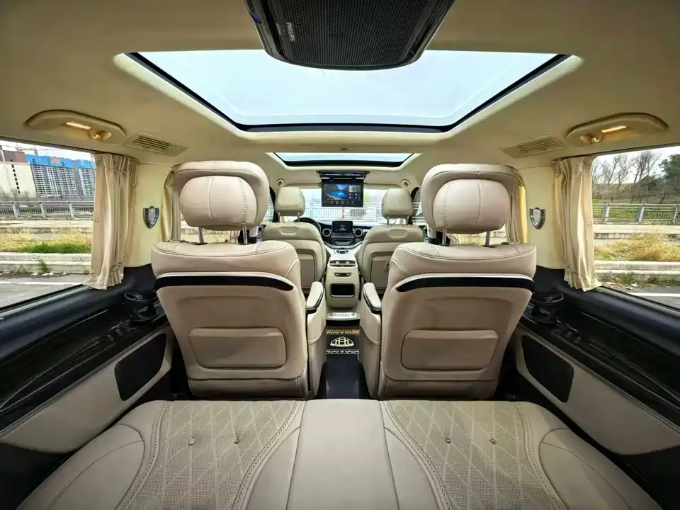 Mercedes-Benz V-class