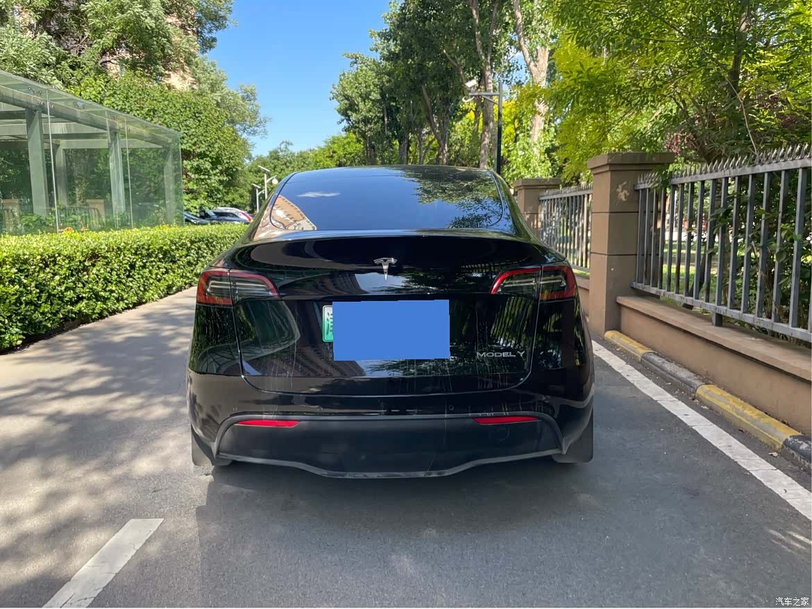Tesla Model Y, 2022 все фото