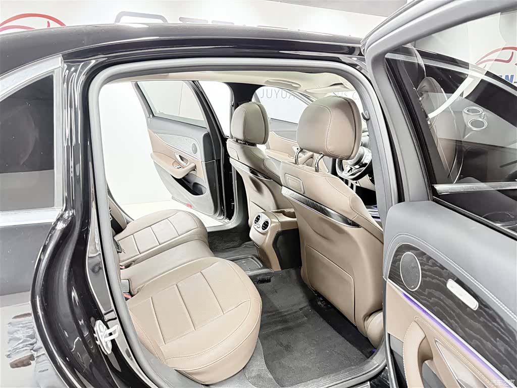 Mercedes-Benz E-Class, 2019 14