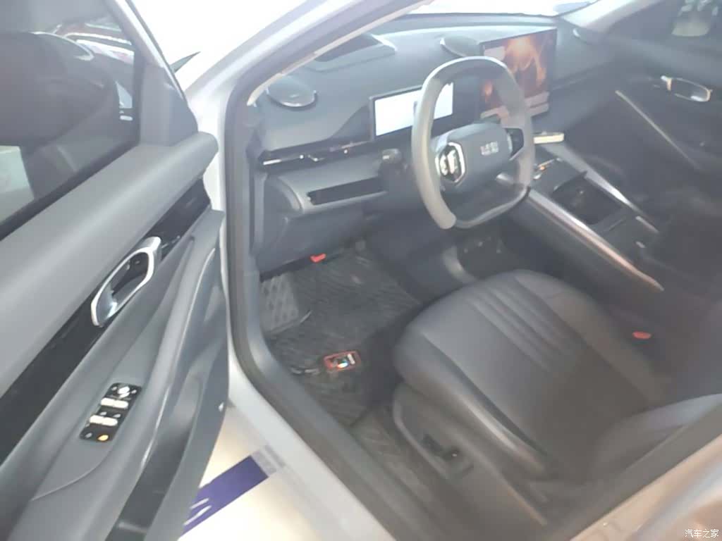 Geely Galaxy E5, 2025 16