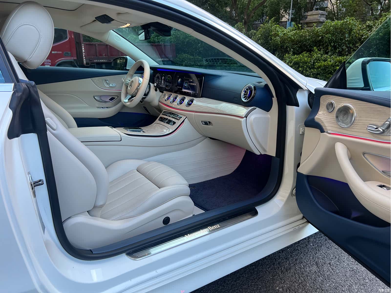Mercedes-Benz E-Class, 2020 12