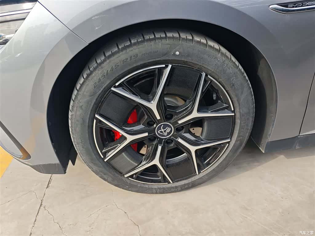 BYD Han, 2023 25