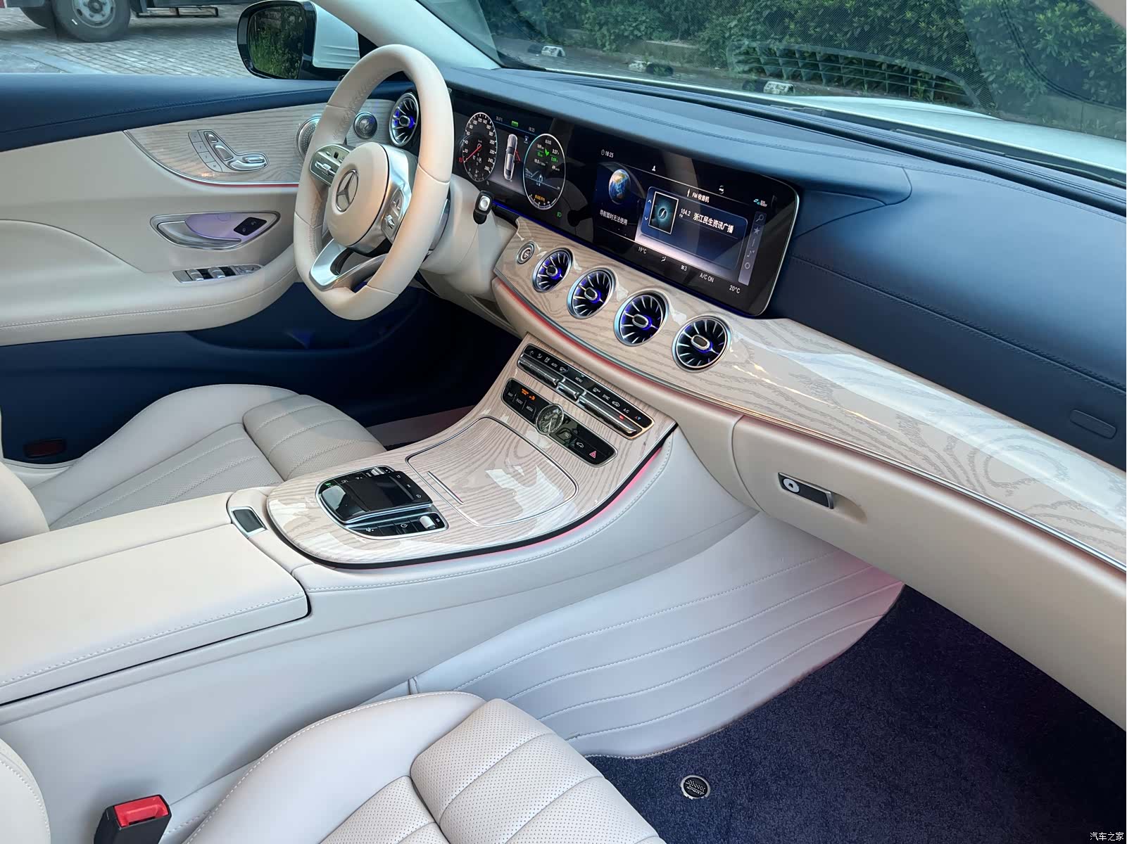 Mercedes-Benz E-Class, 2020 13