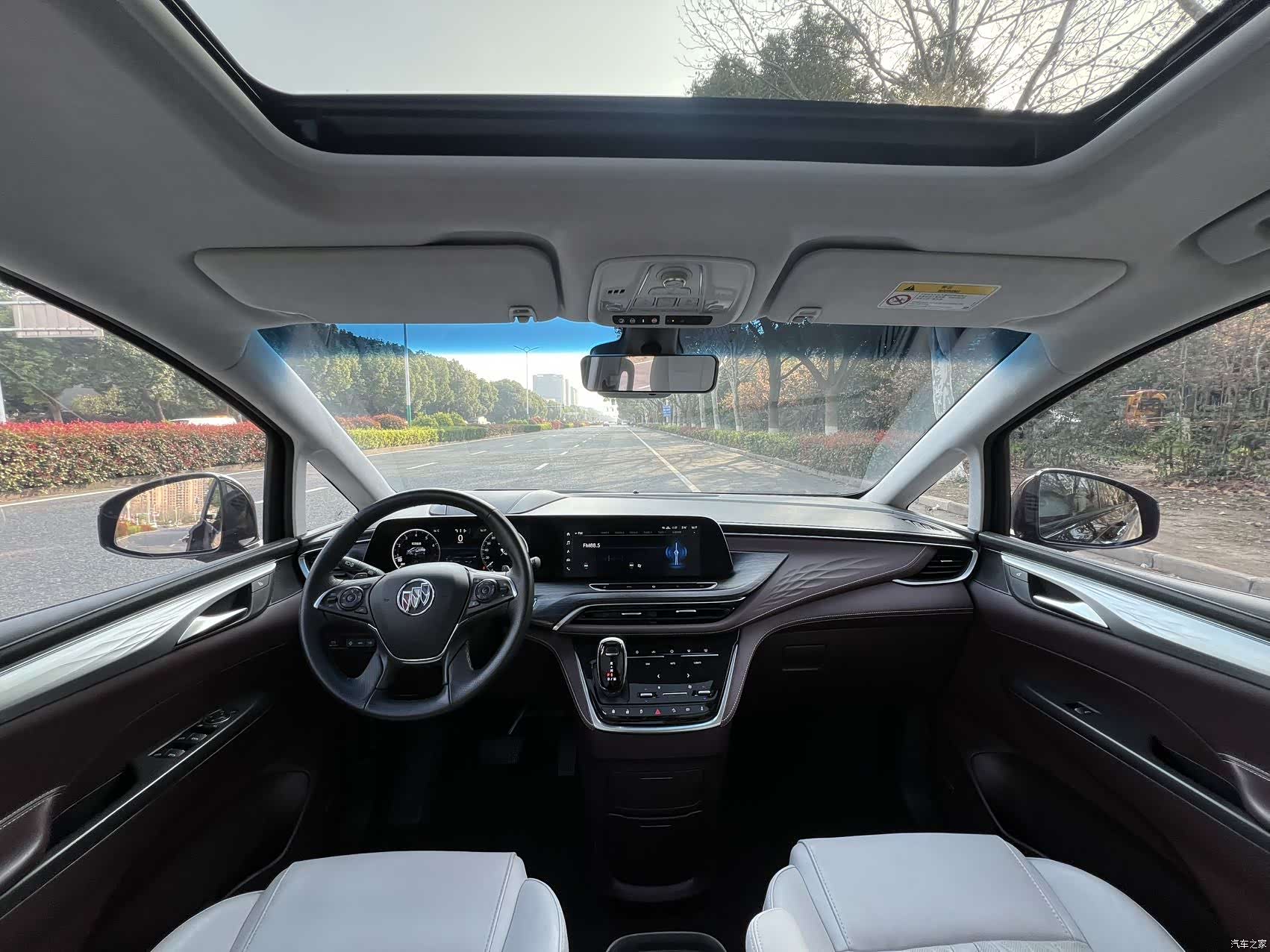 Buick GL8, 2022 10