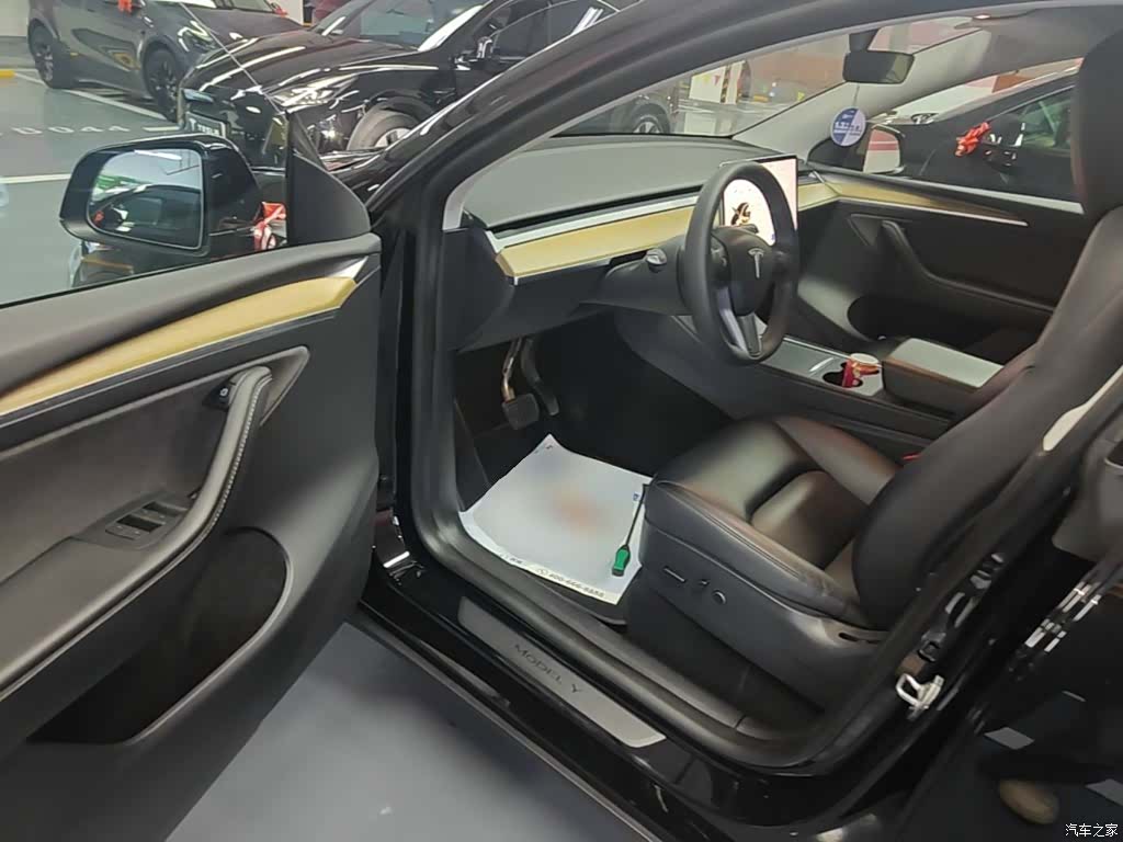 Tesla Model Y, 2022 16