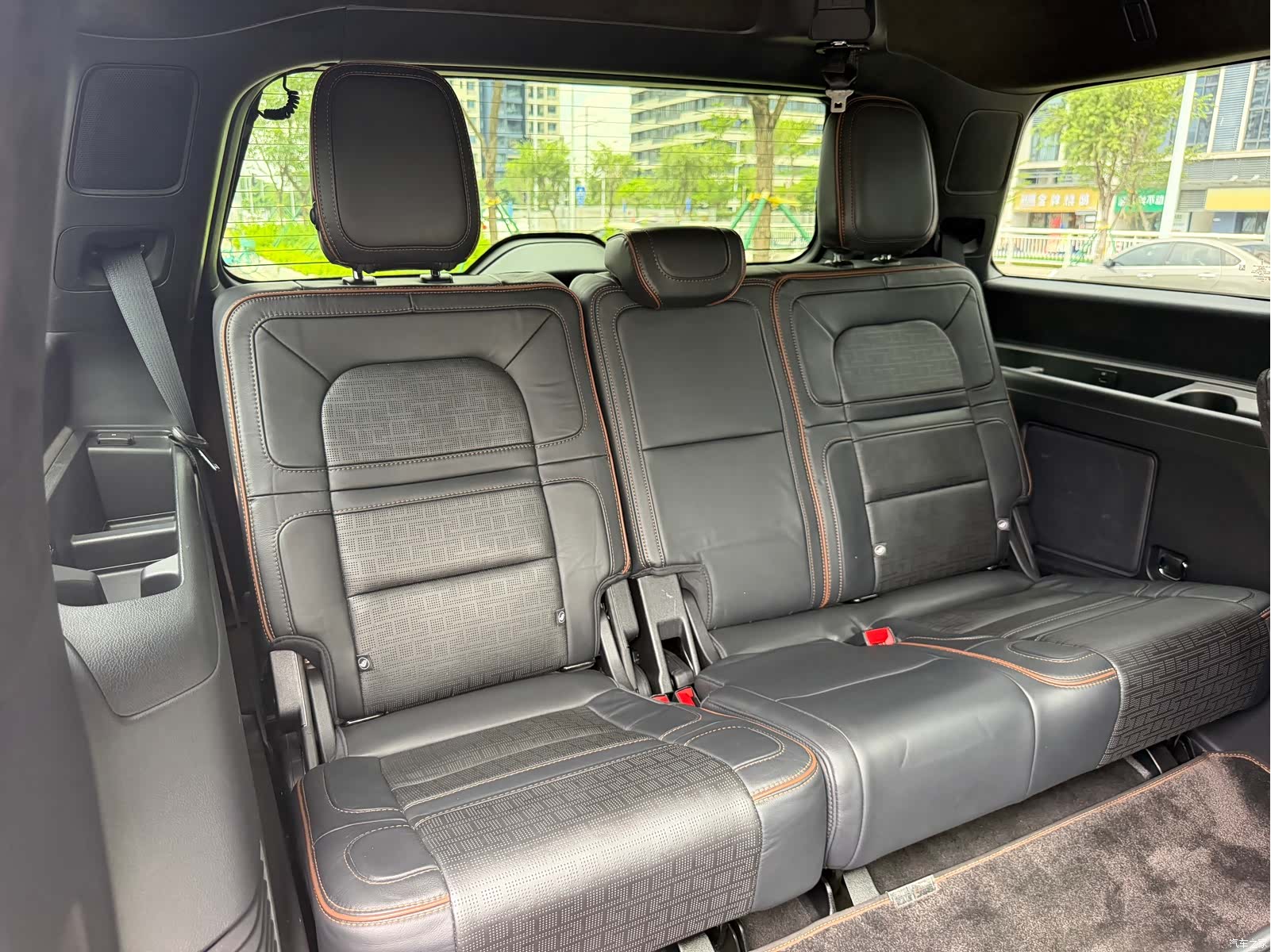 Lincoln Navigator, 2023 14