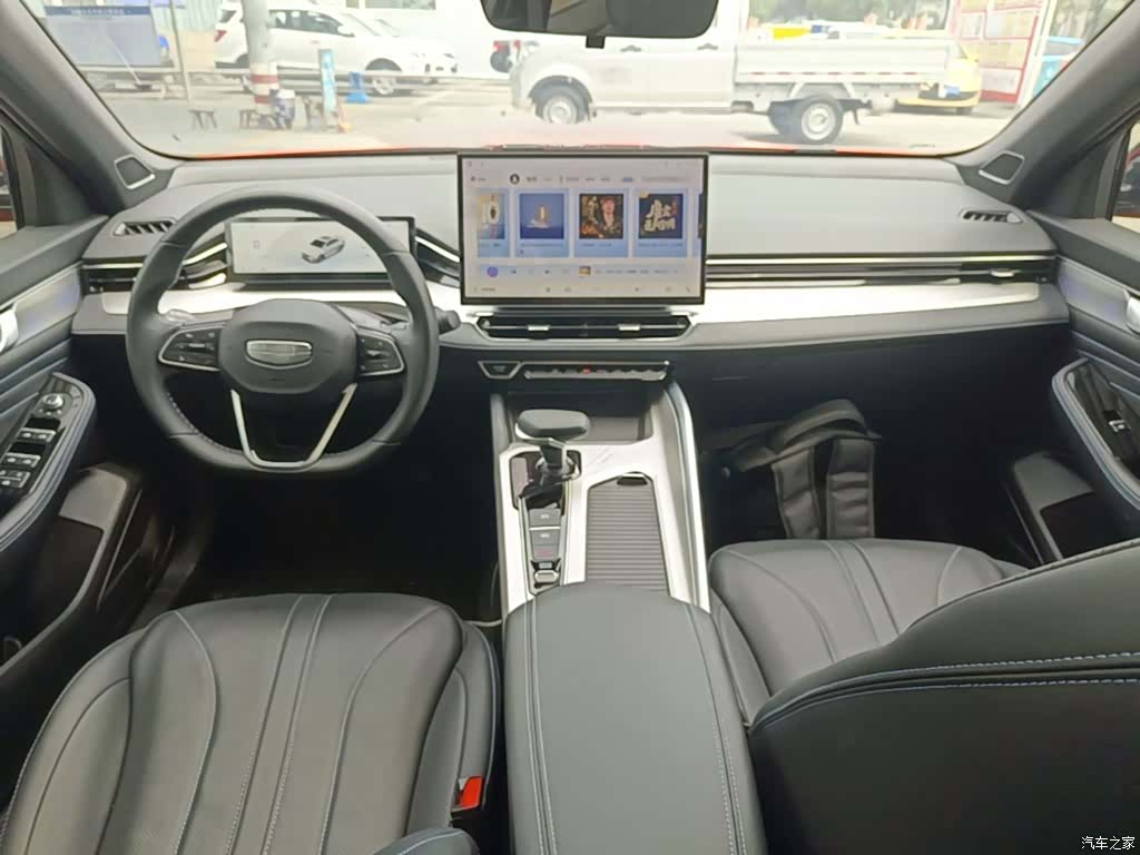 Geely Preface, 2025 10