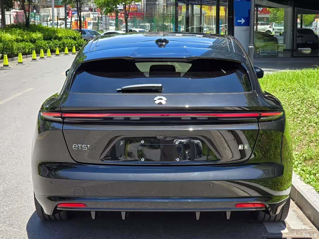 NIO ET5, 2025 4