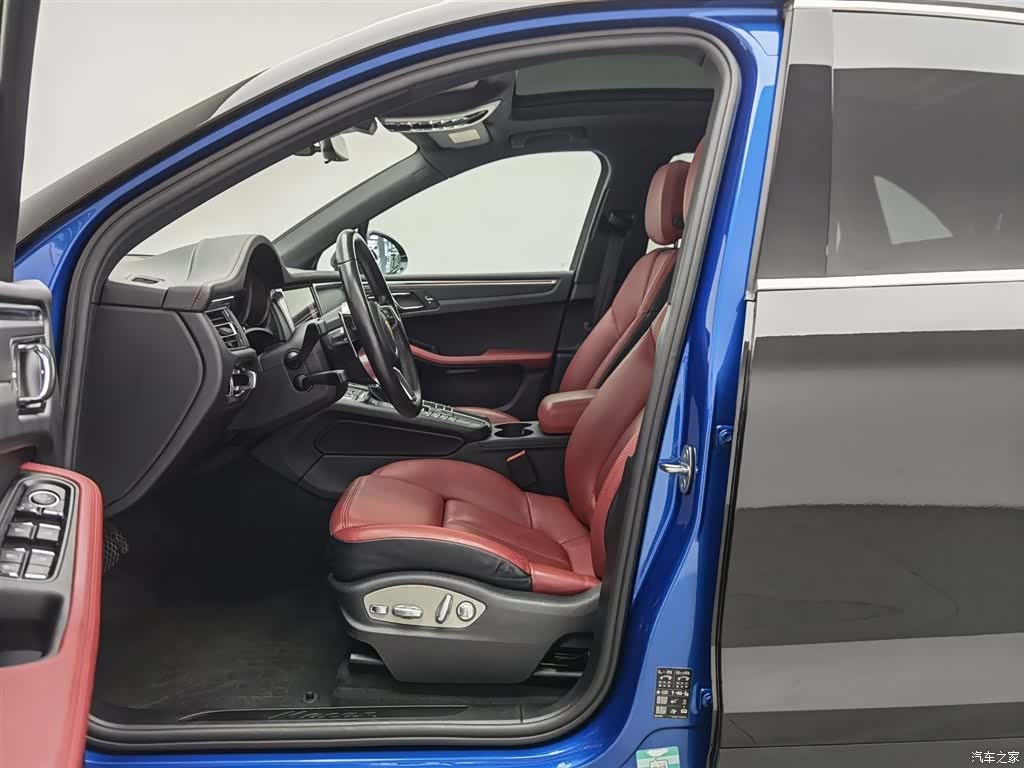 Porsche Macan, 2021 10