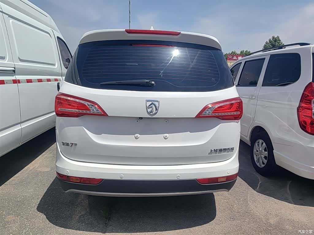 Wuling 730, 2018 6
