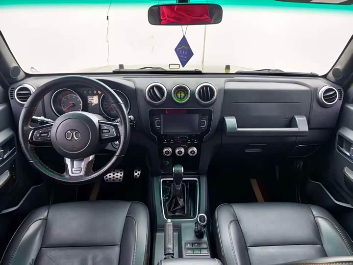 BAIC Off-road BJ40 2017 40L 2.3T АКПП AWD huan ta guan jun ban
