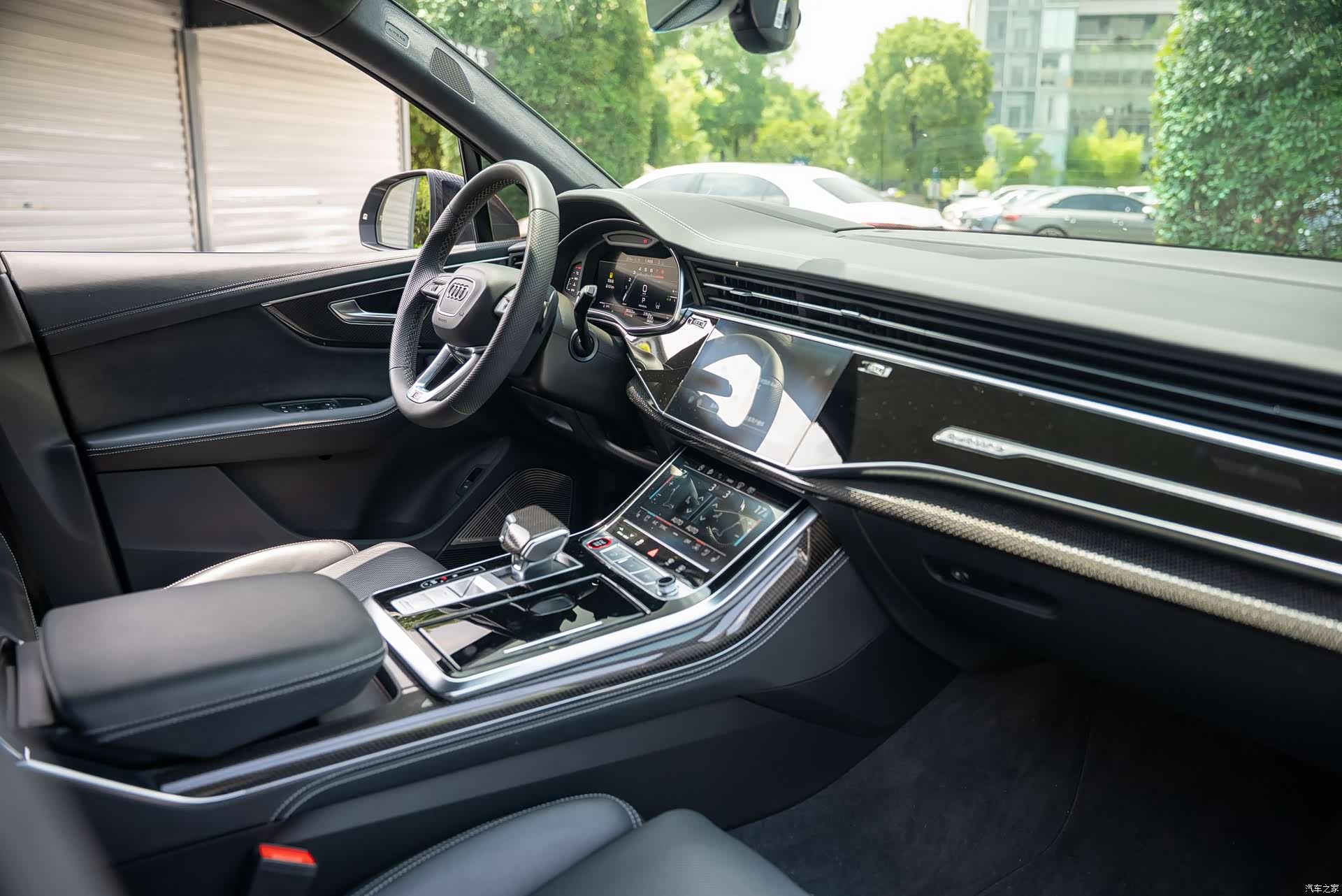 Audi Q7, 2025 18
