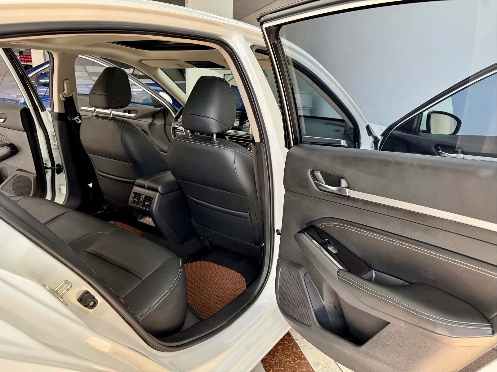 Nissan Teana, 2023 12
