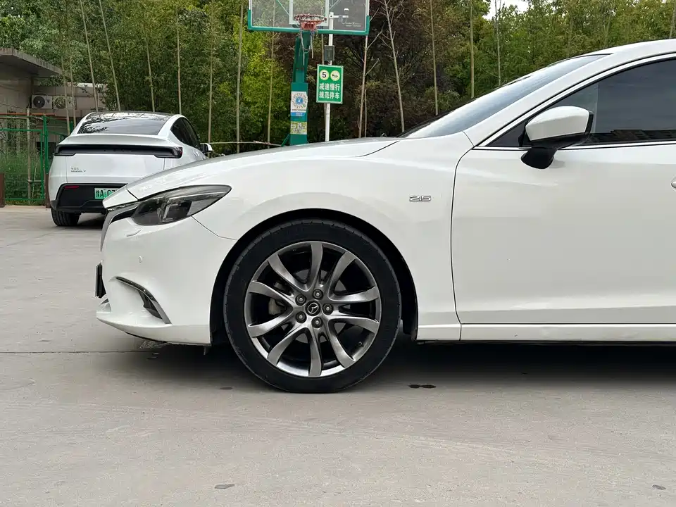Mazda Atez