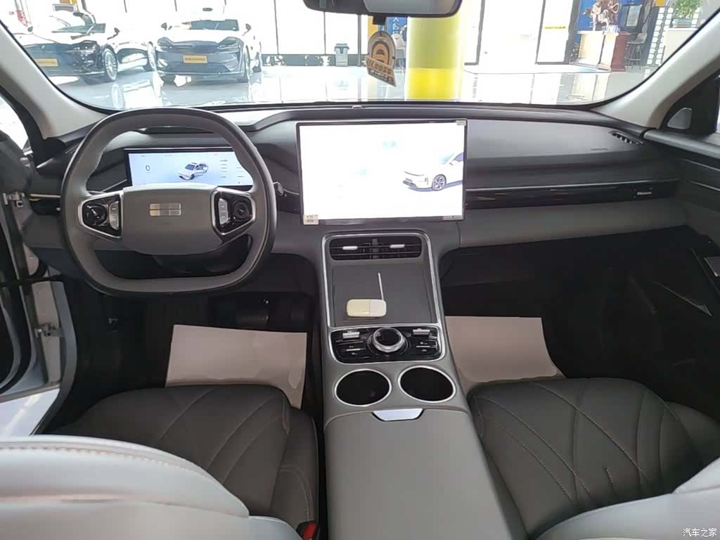 Geely Galaxy L6, 2025 10