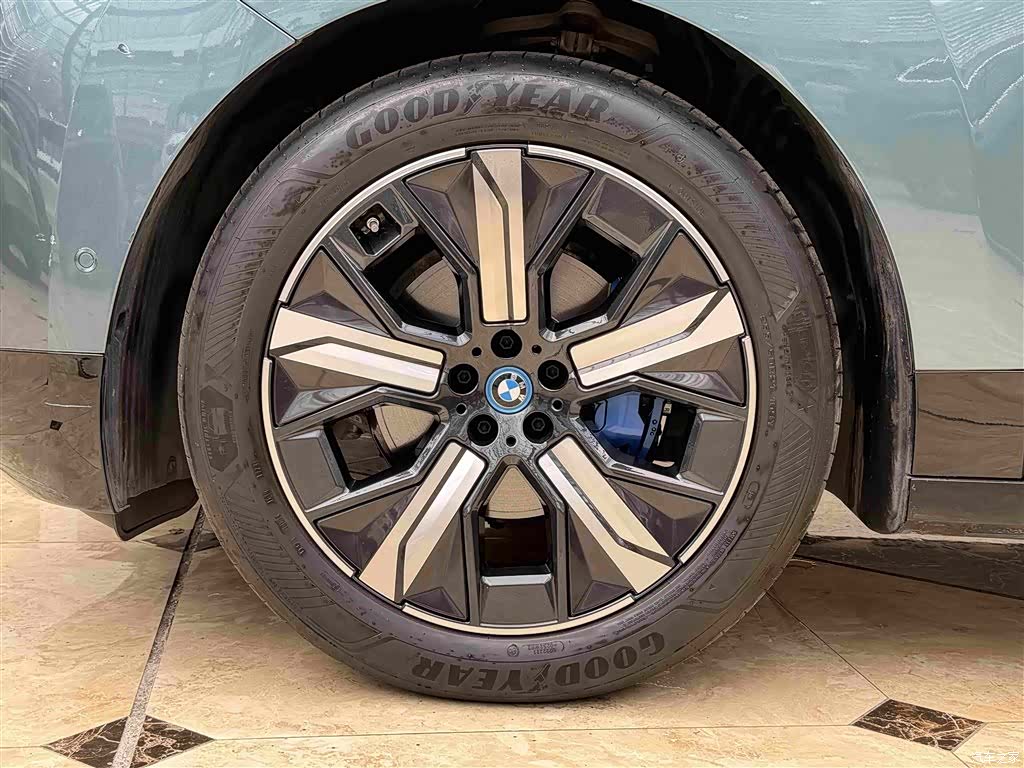 BMW iX, 2024 14