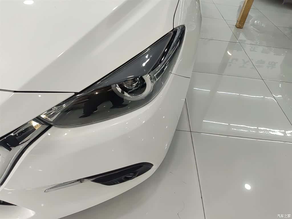 Mazda Mazda3, 2019 24