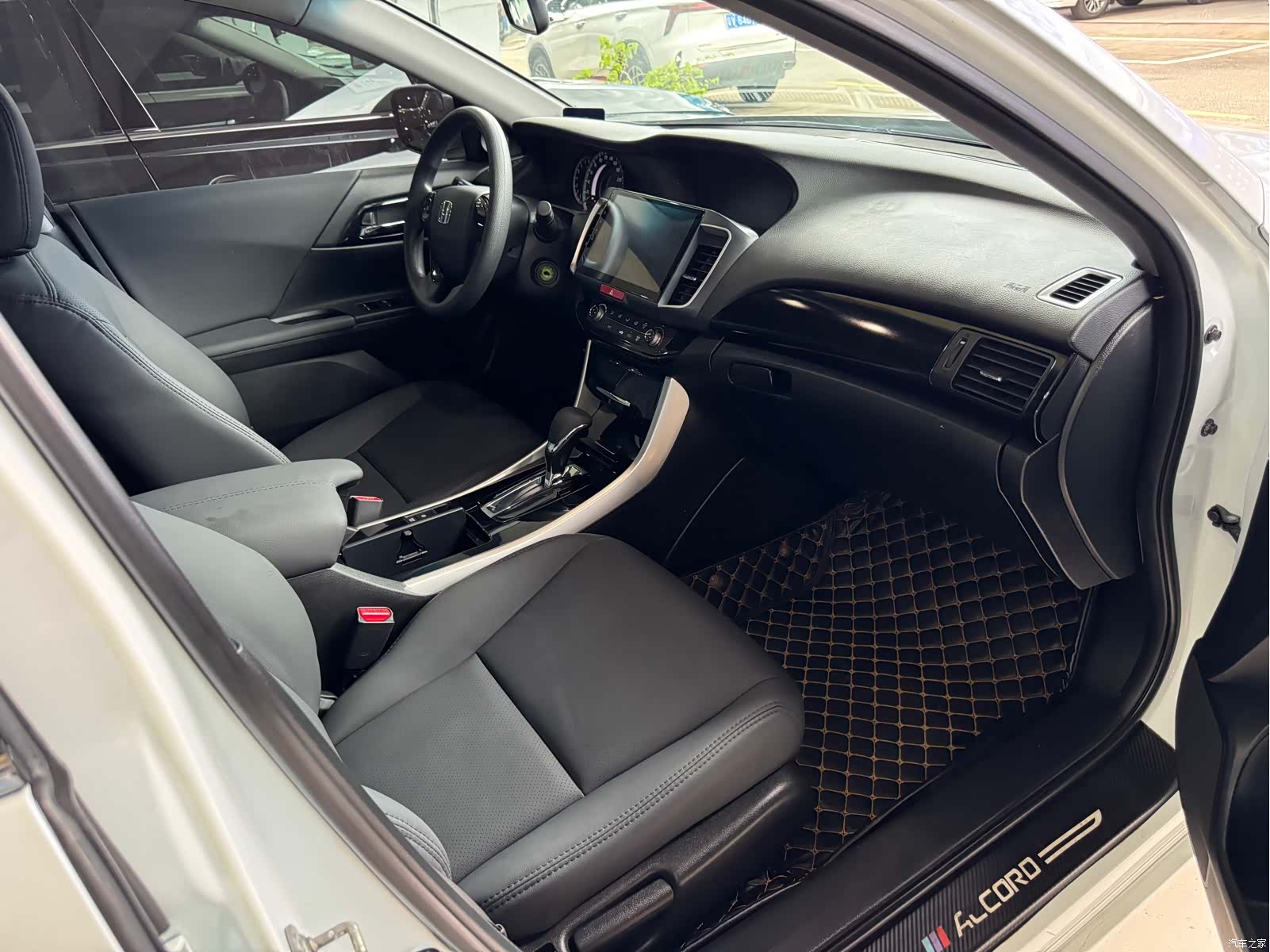 Honda Accord, 2018 15