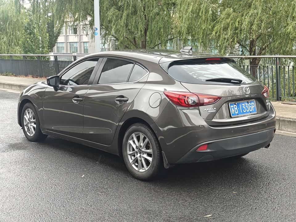 Mazda 3 Angkesaila