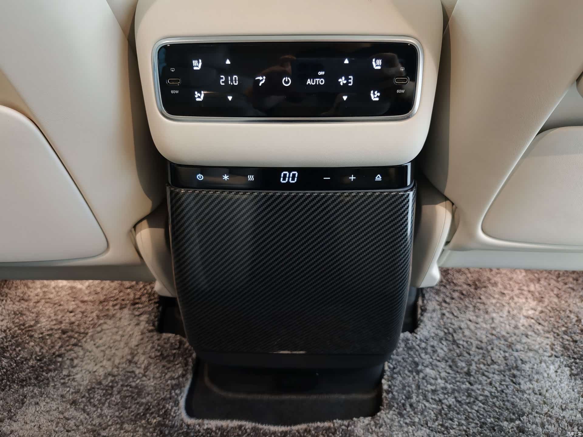 Li Auto MEGA, 2024 17