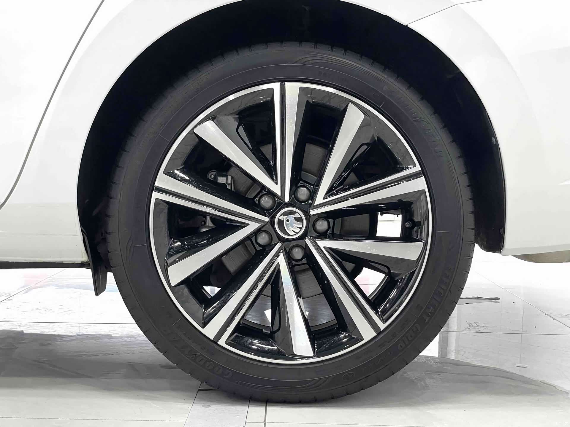 Skoda Superb, 2023 20