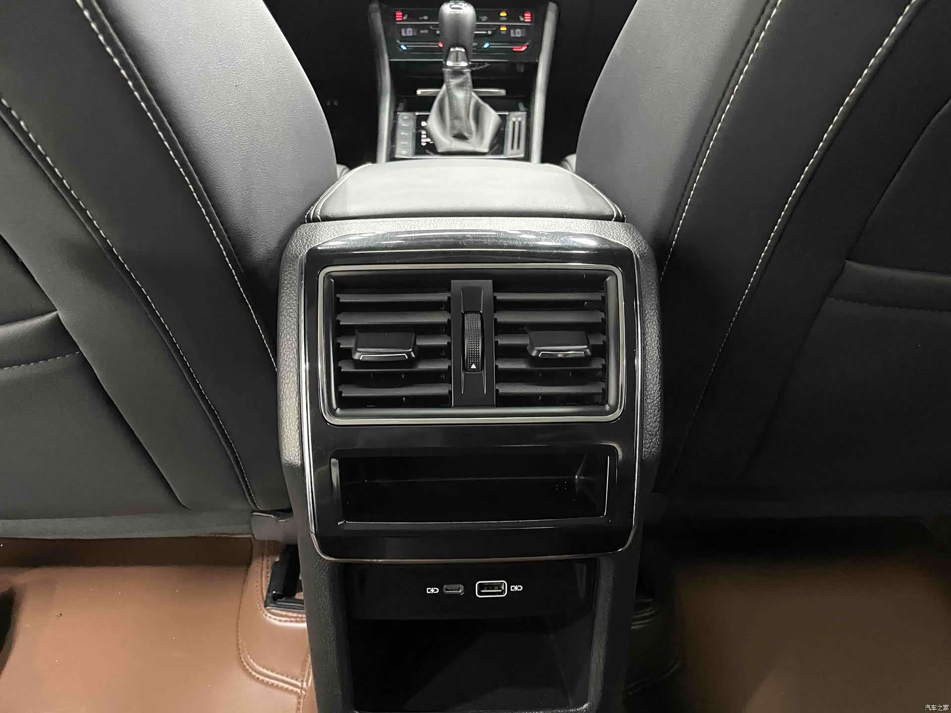 Skoda Superb, 2023 11