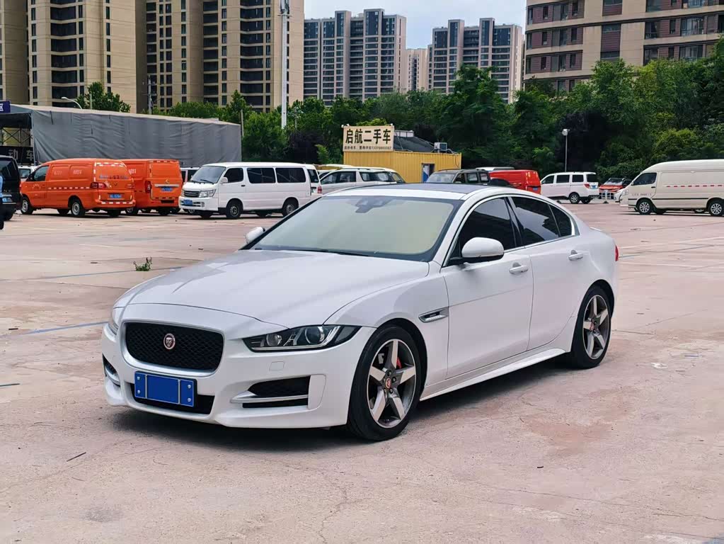 Jaguar XE