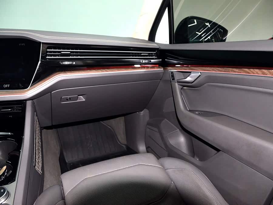 Volkswagen Touareg 2020, фото 15