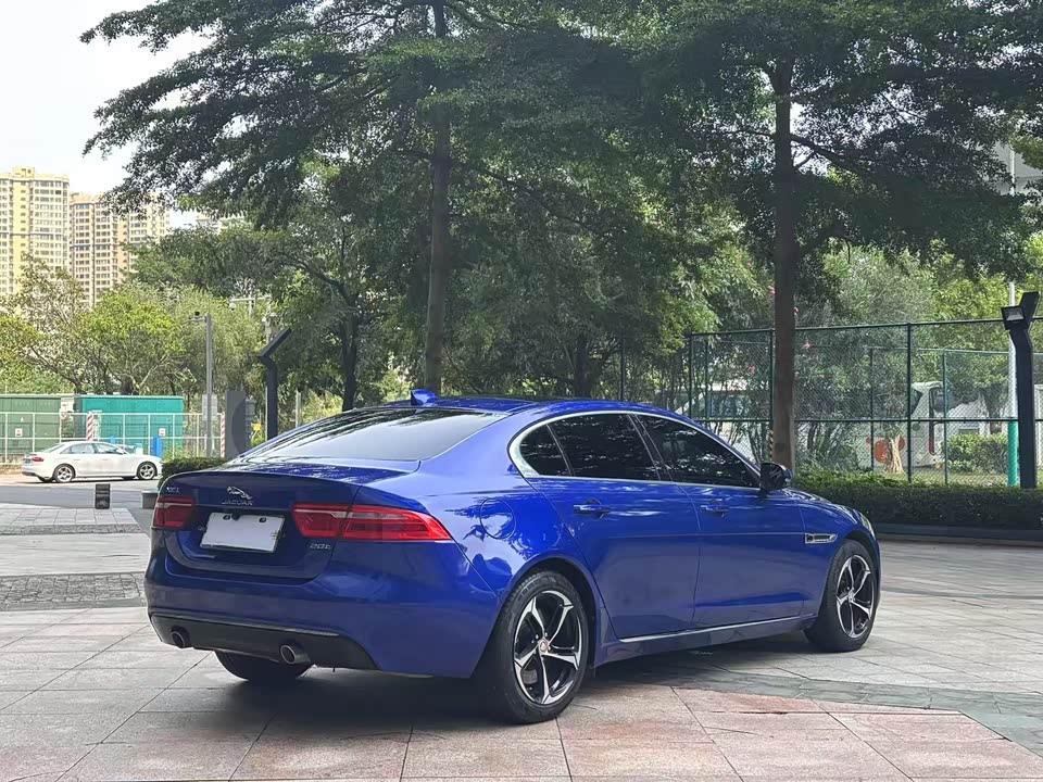 Jaguar XEL Jaguar XEL