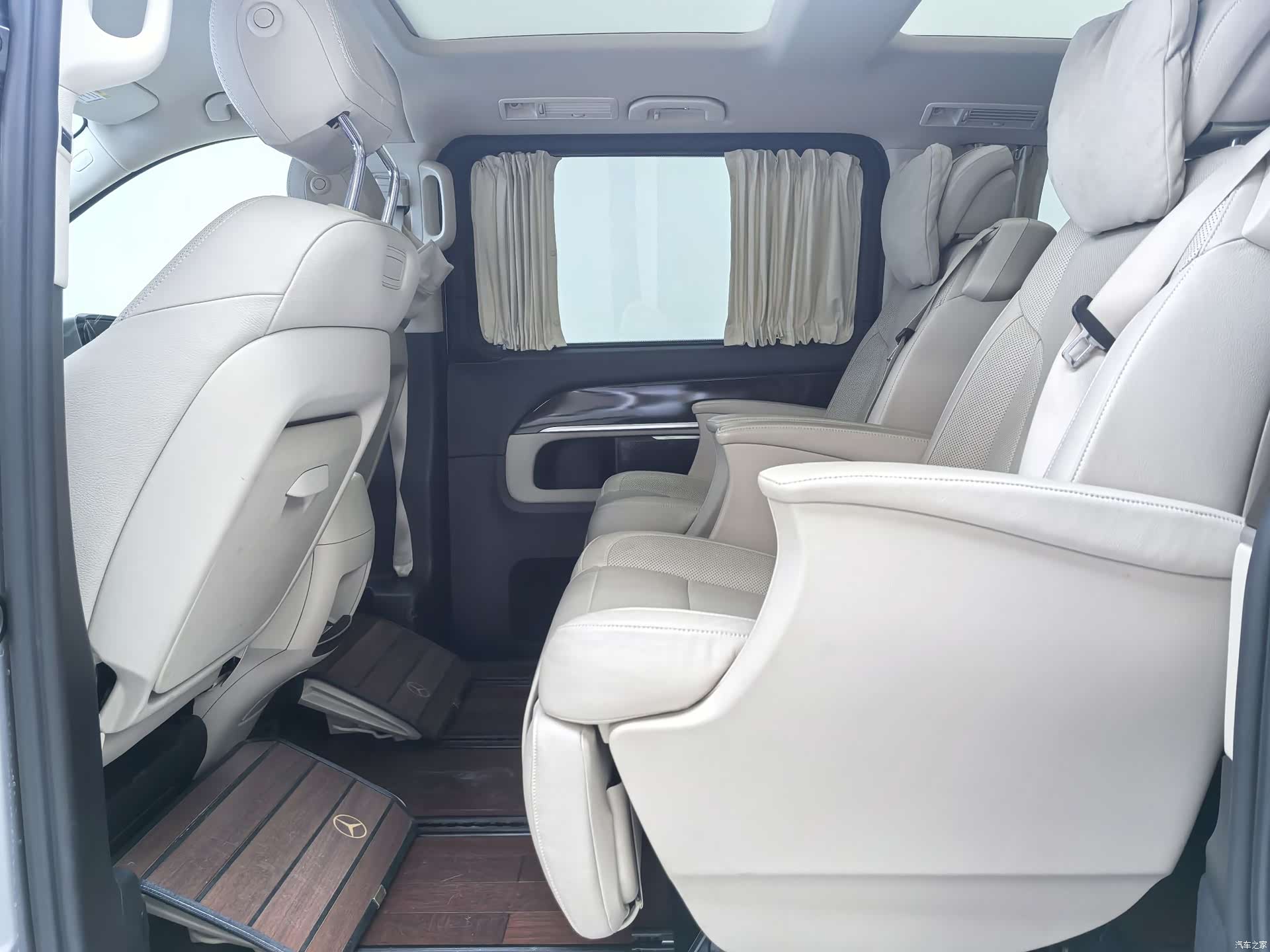 Mercedes-Benz V-Class, 2020 15