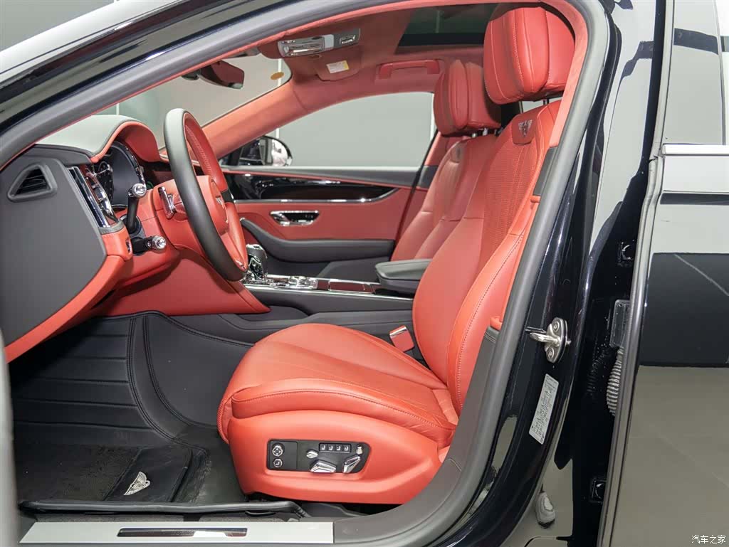 Bentley Flying Spur, 2021 8