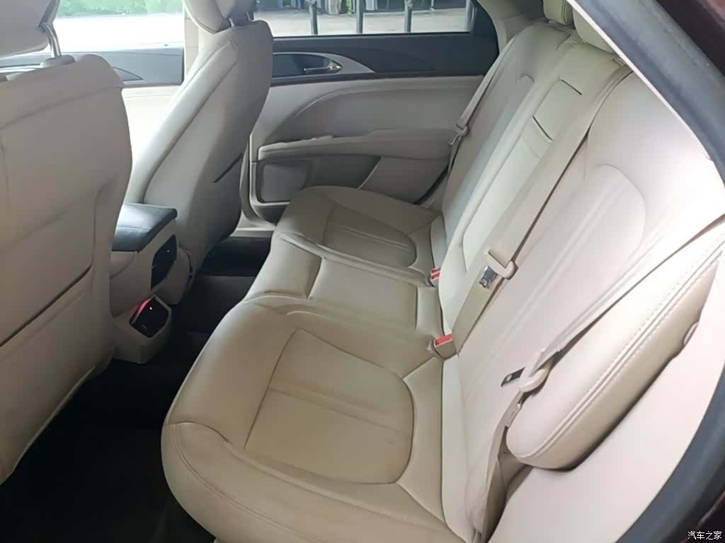 Lincoln MKZ, 2019 17