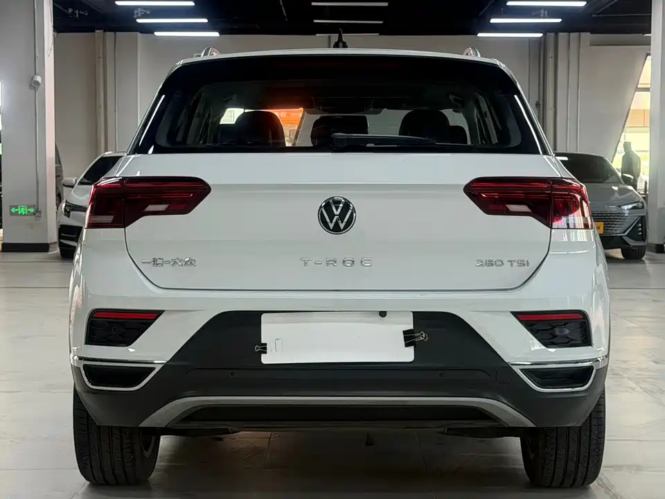 Volkswagen T-ROC exploring Songs