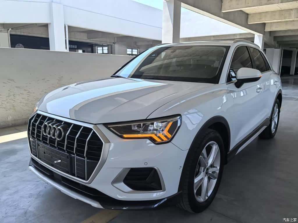Audi Q3, 2023 1