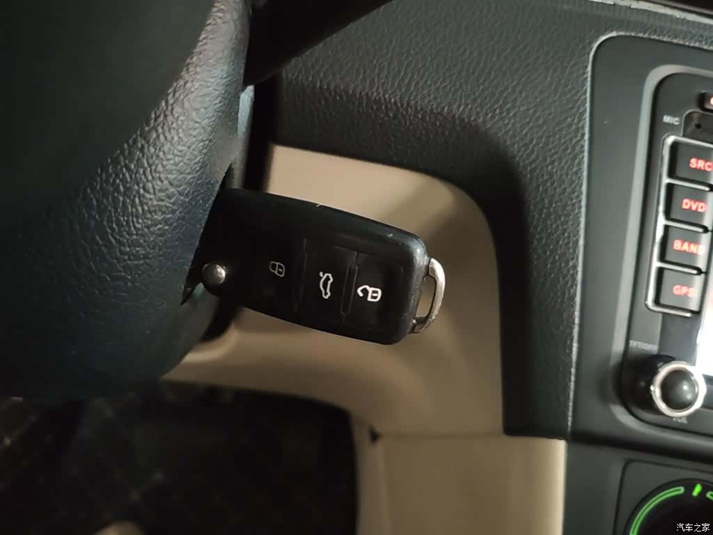 Skoda Rapid, 2015 9