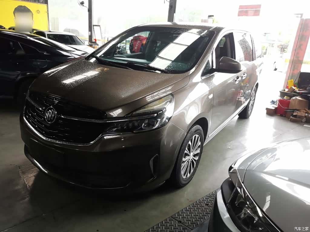 Buick GL8, 2020 1