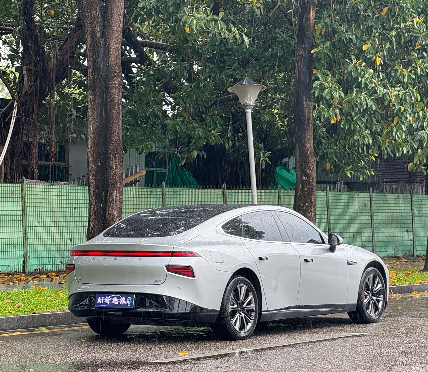 Xpeng P7, 2021 13
