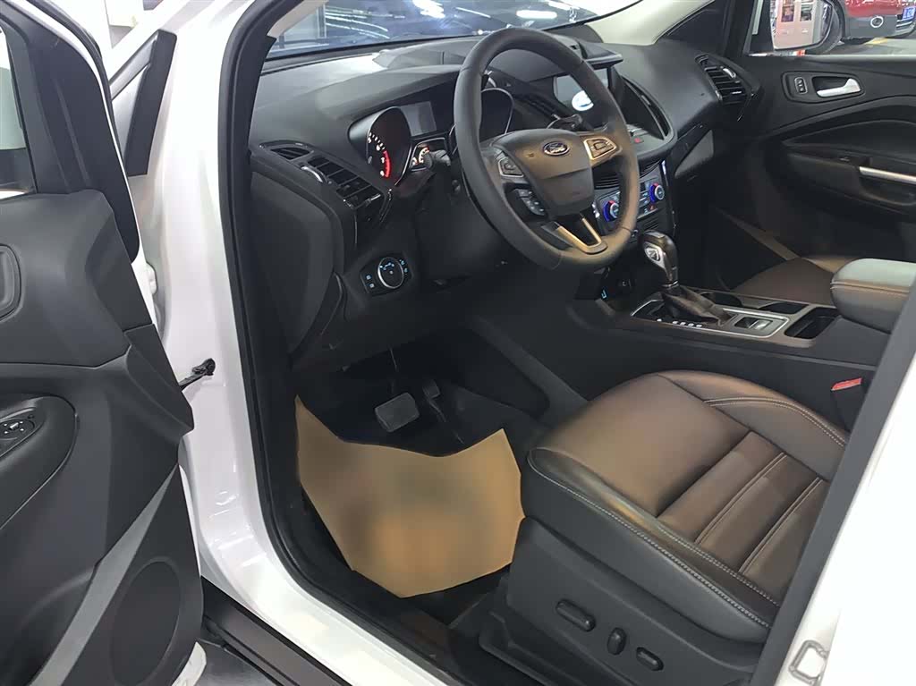 Ford Kuga, 2018 9