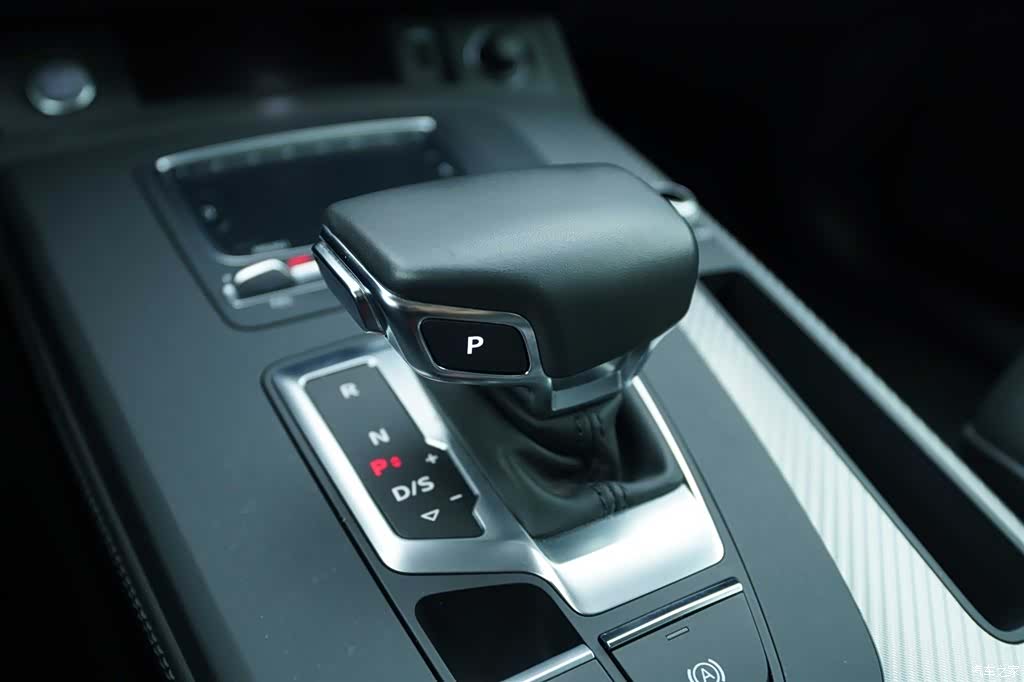 Audi Q5L, 2020 9