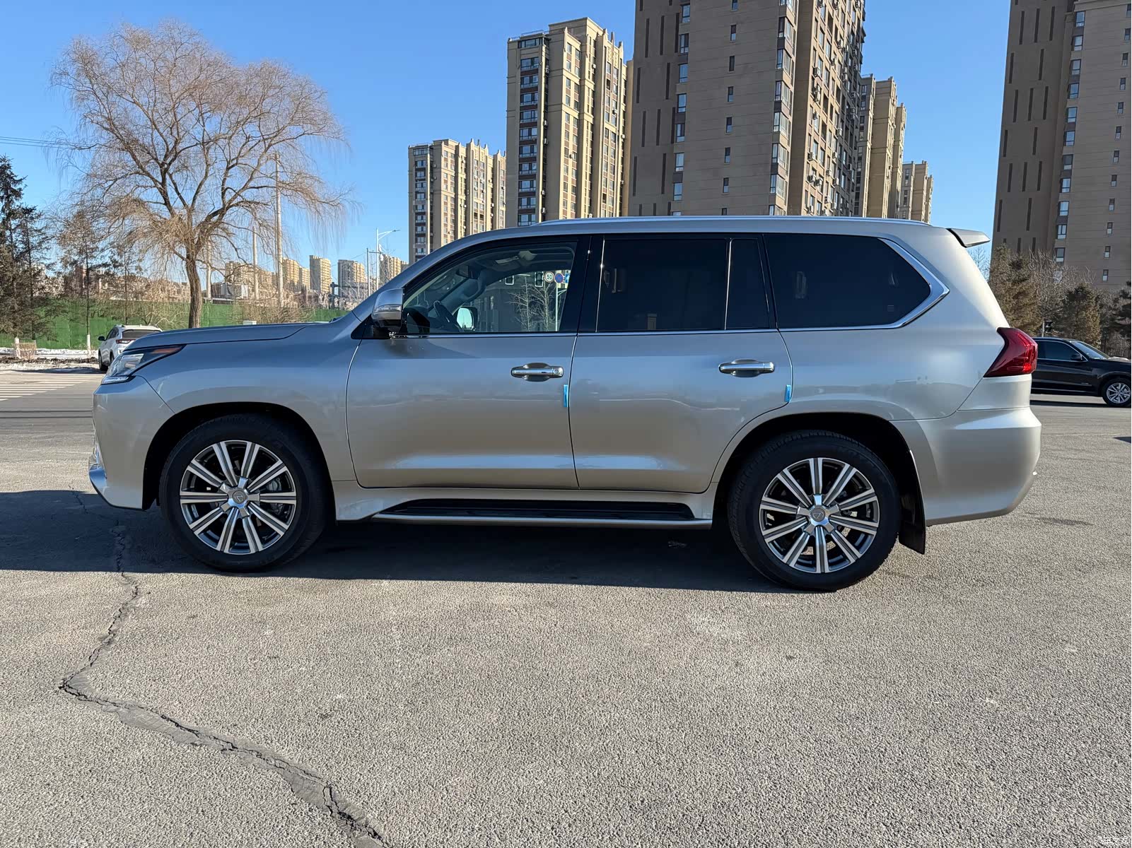 Lexus LX, 2016 8