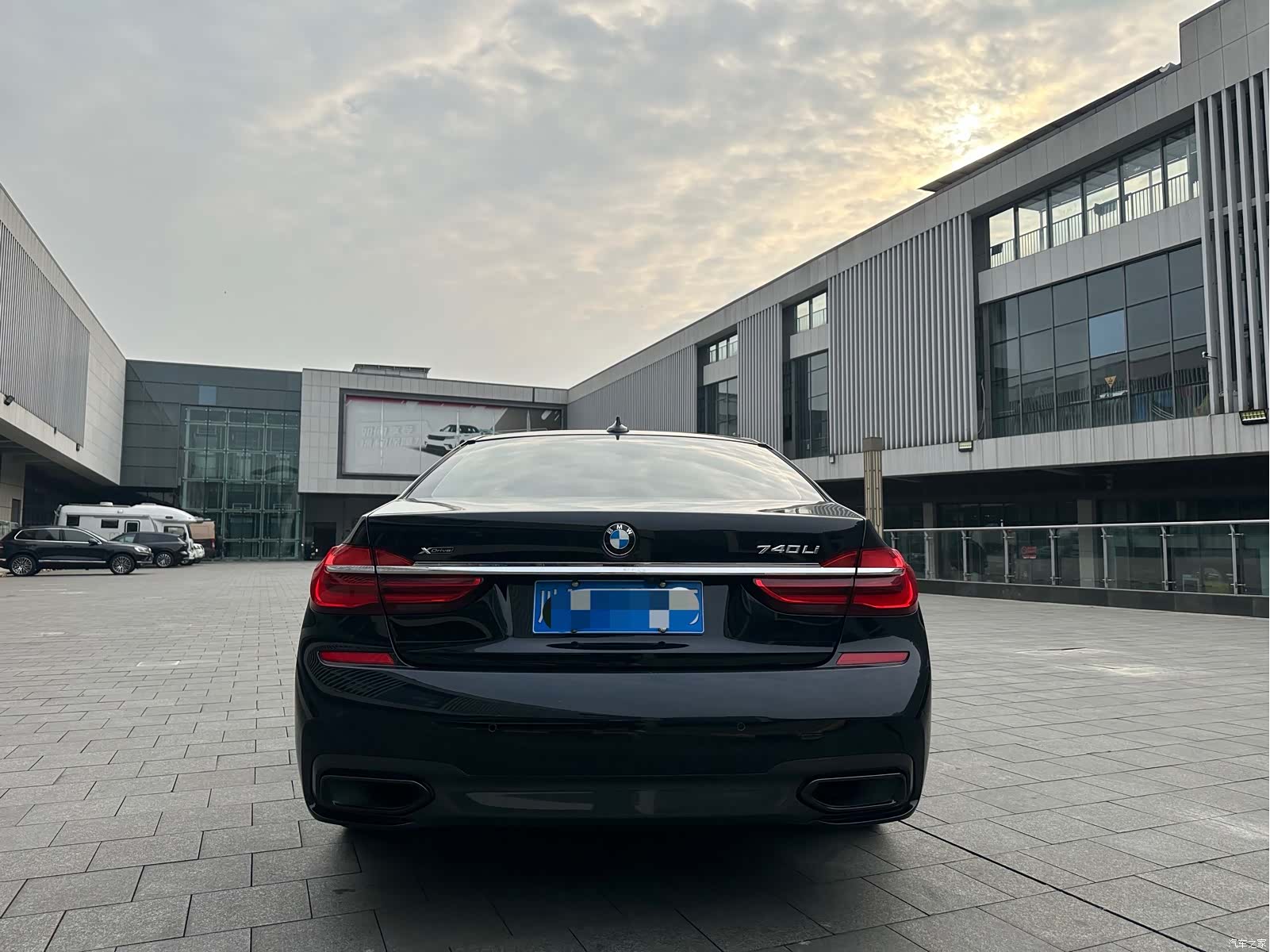 BMW 7 Series, 2019 все фото