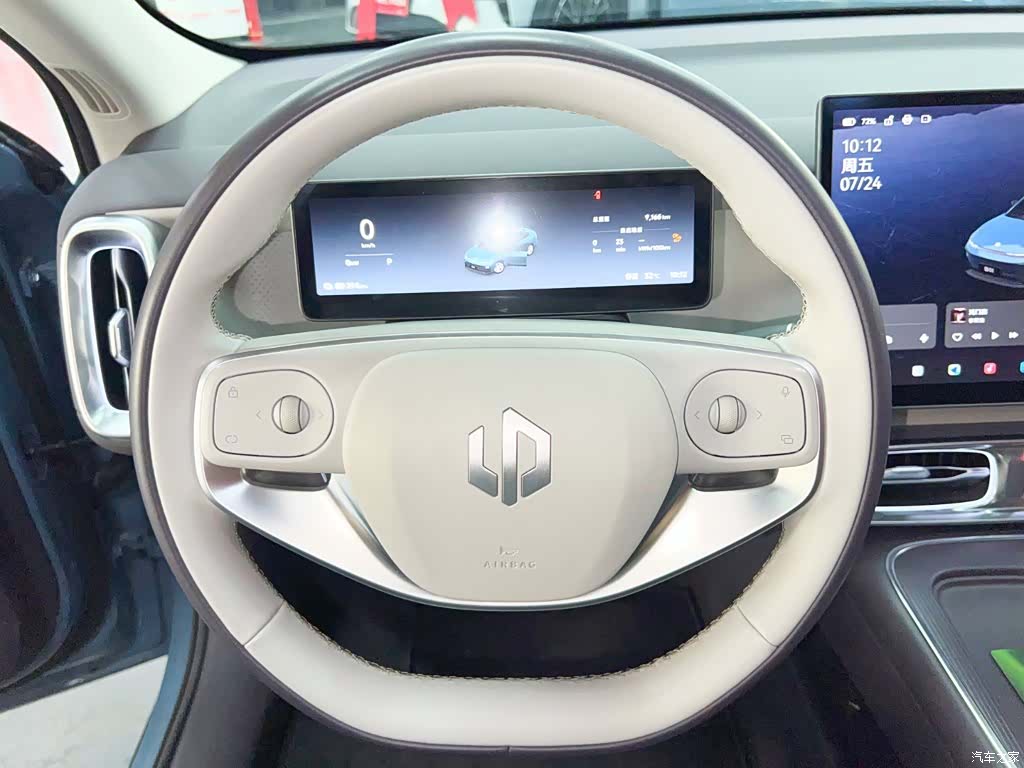 Leapmotor B01, 2025 18