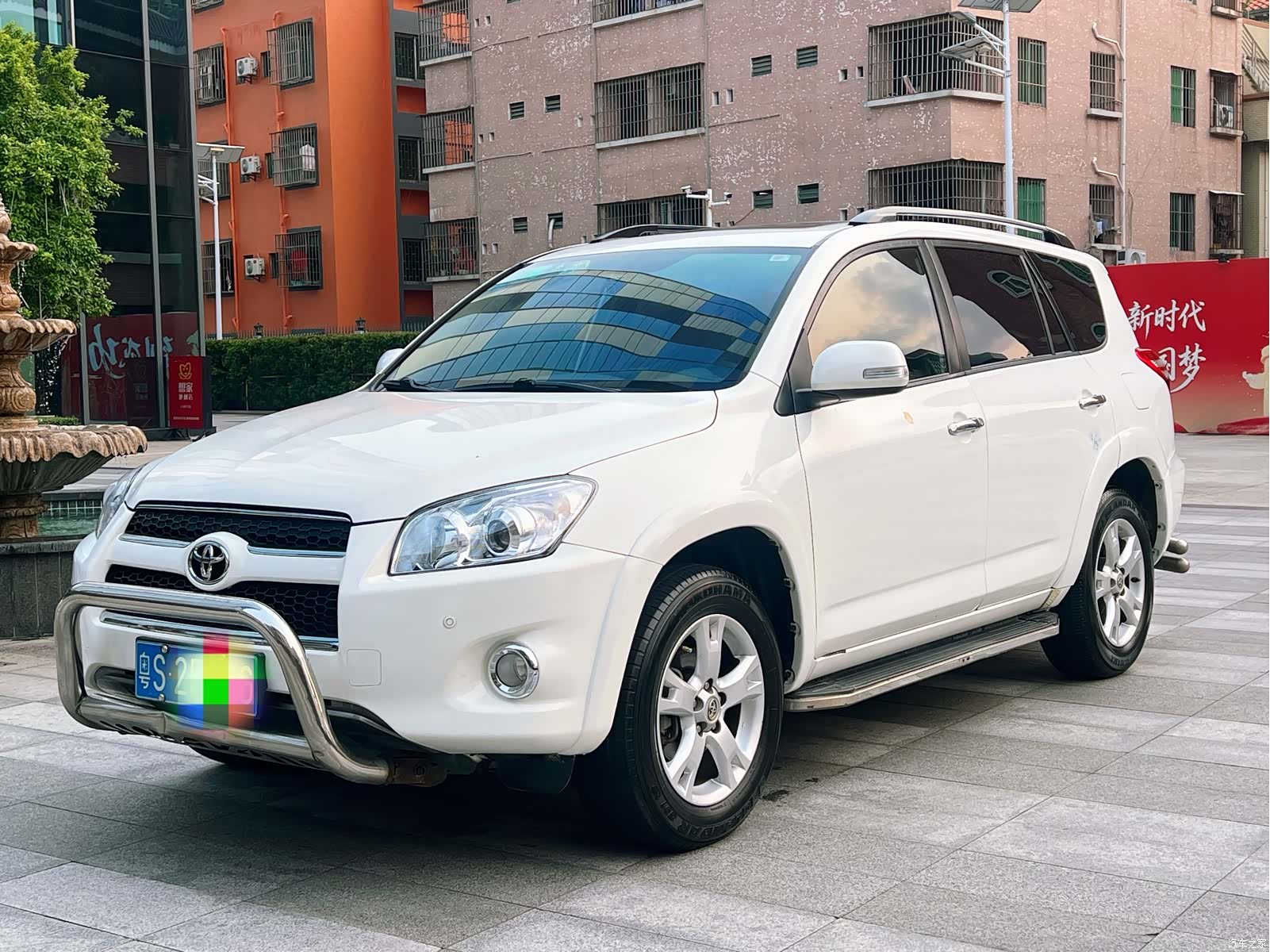 Toyota RAV4, 2013 1