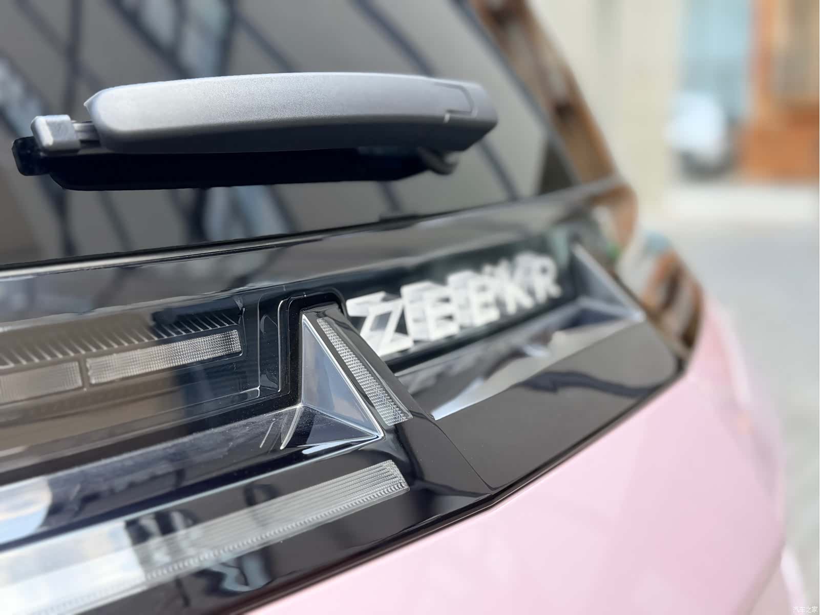 Zeekr X, 2025 12