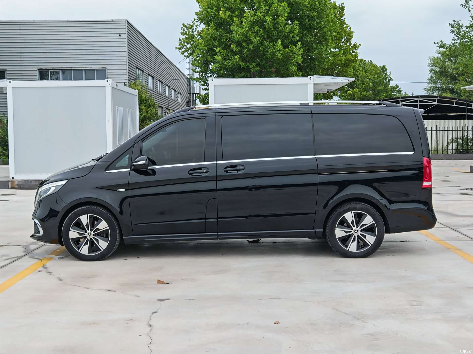 Mercedes-Benz V-Class, 2022 14