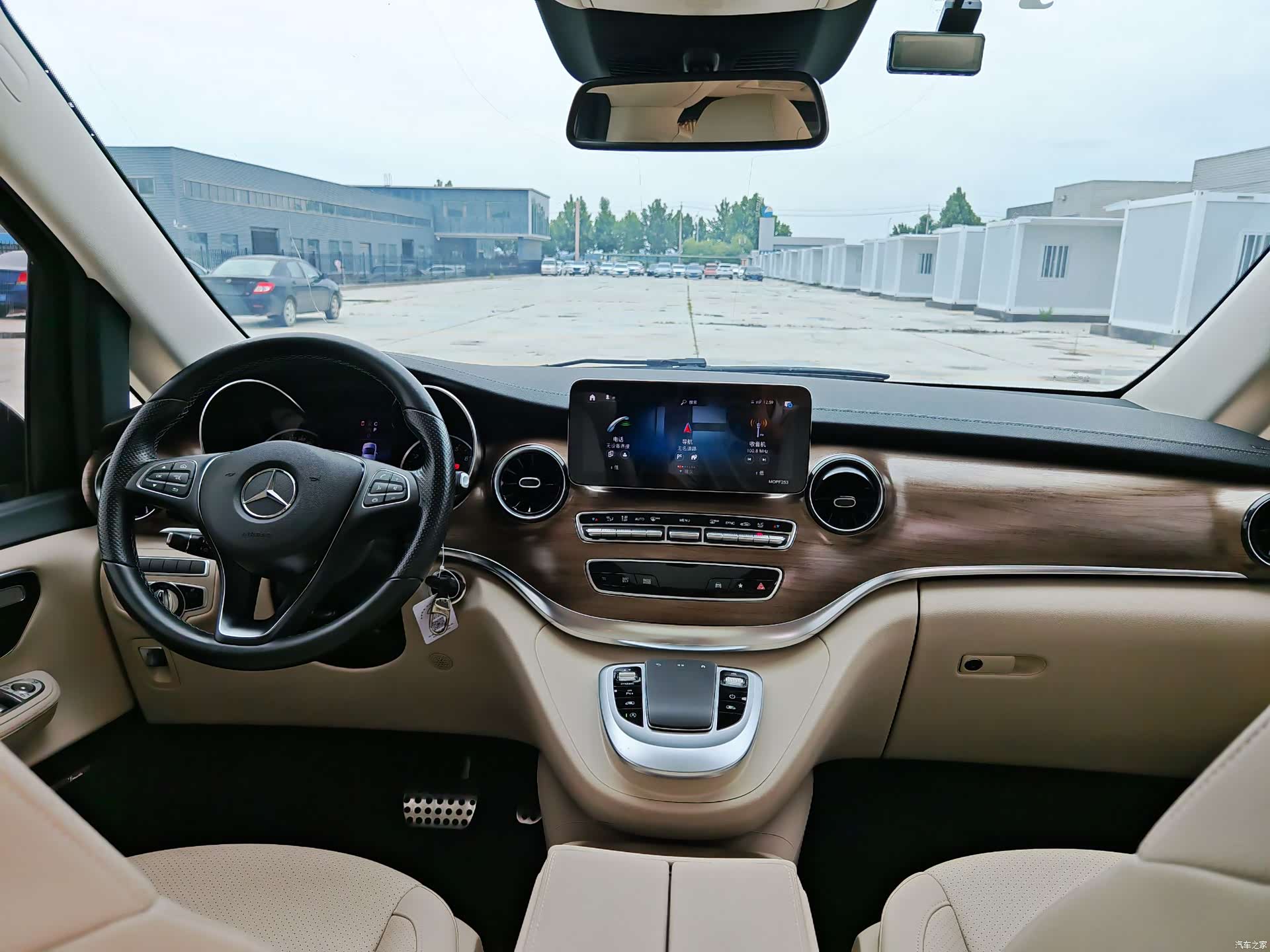 Mercedes-Benz V-Class, 2022 7