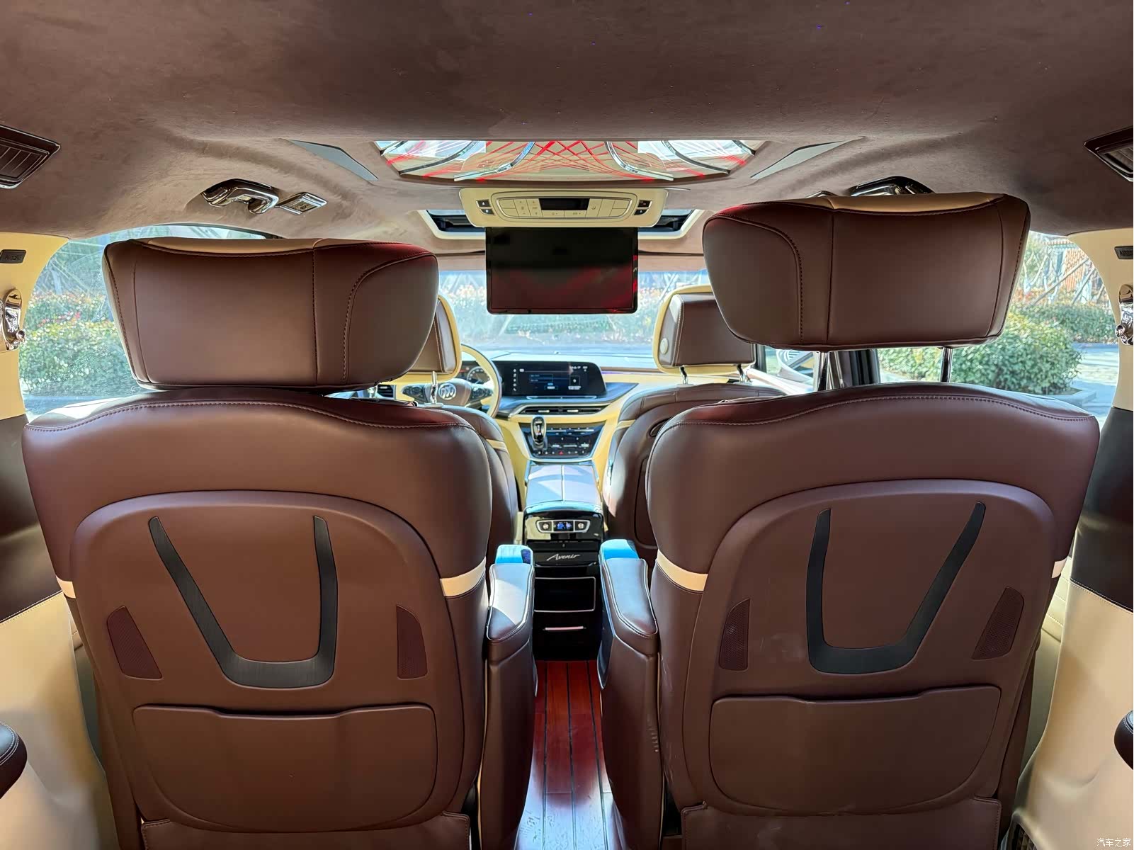 Buick GL8, 2021 13