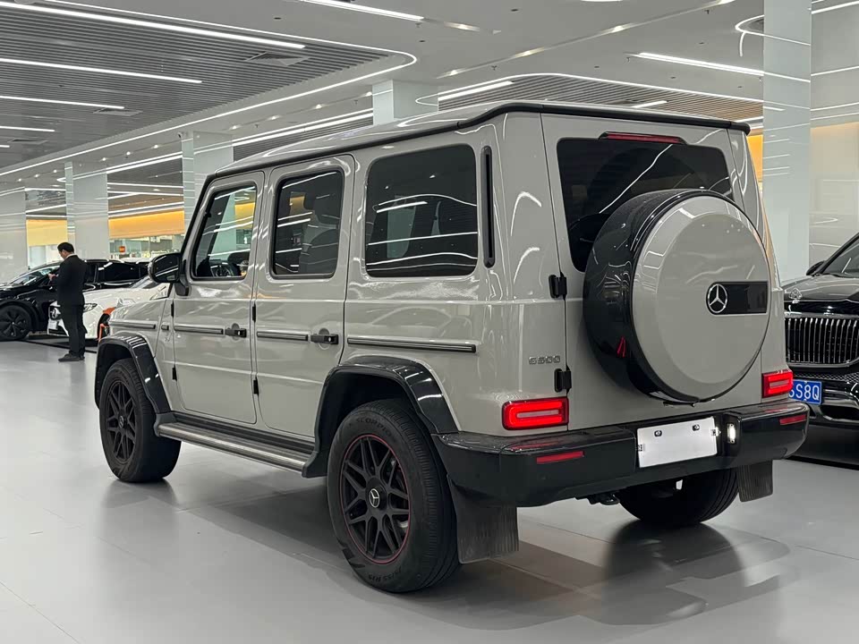 Mercedes-Benz G-class