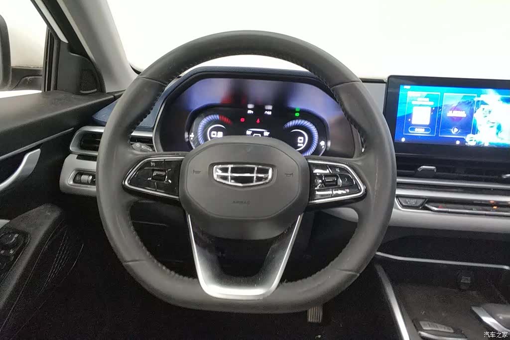 Geely Emgrand, 2022 15