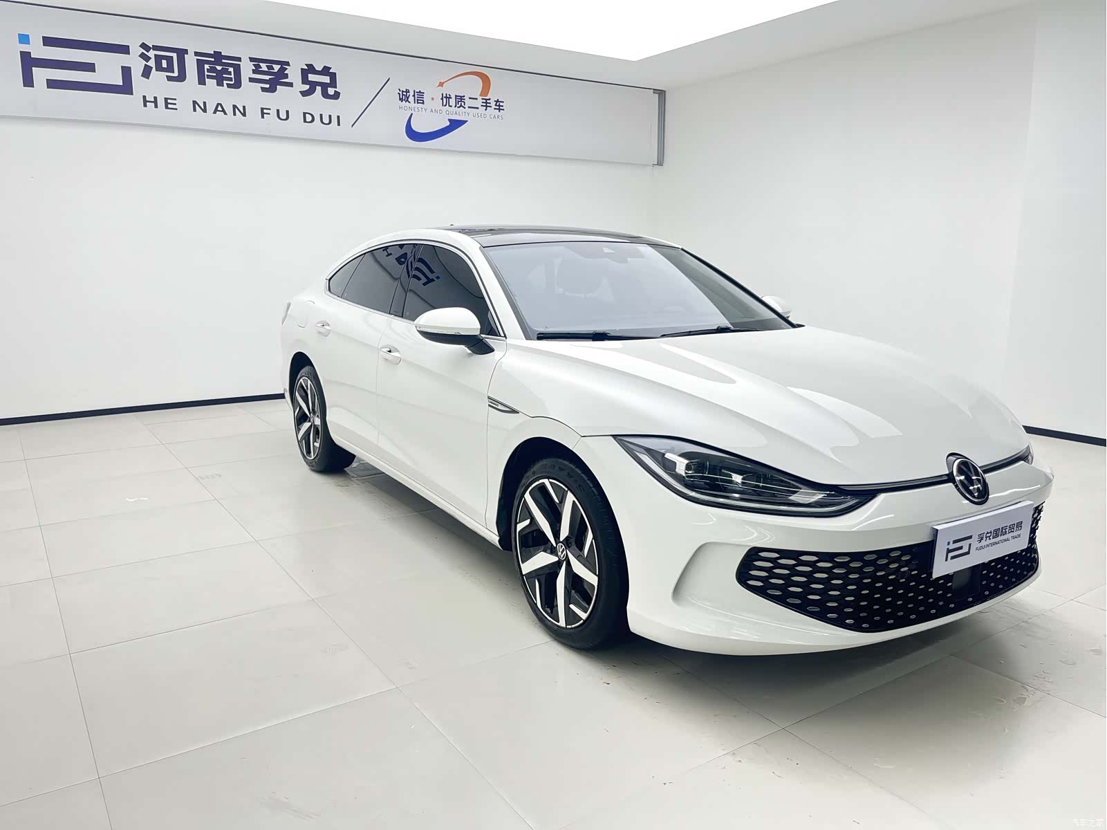 Volkswagen Lamando, 2023 3